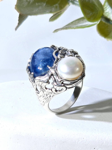 Серебряное кольцо